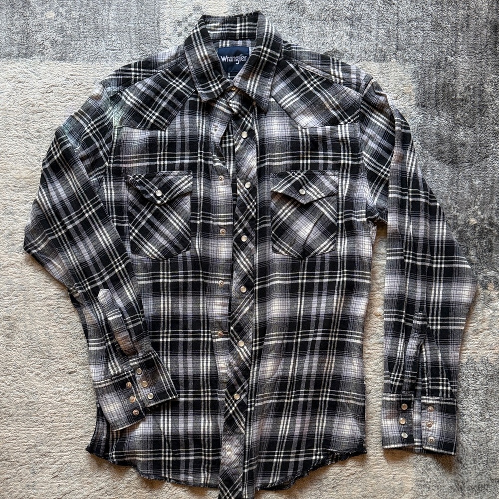 Wrangler Plaid Western Button-Down Shirt